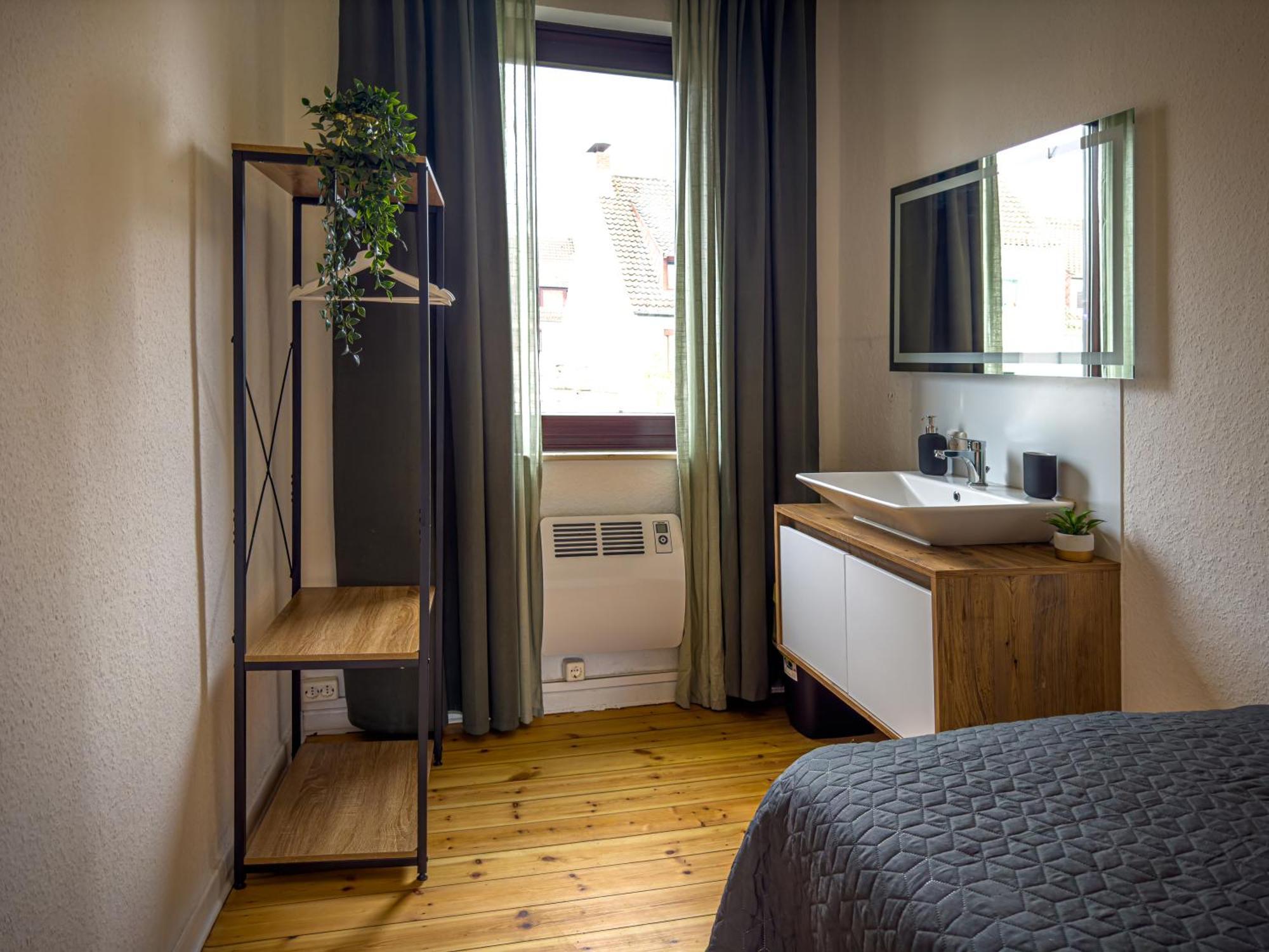 Immostay #8 - Haus Fuer 13 Personen Mit 7 Zimmer - Grosser Garten & Grill, Free Parking, Wlan BRE Exteriér fotografie