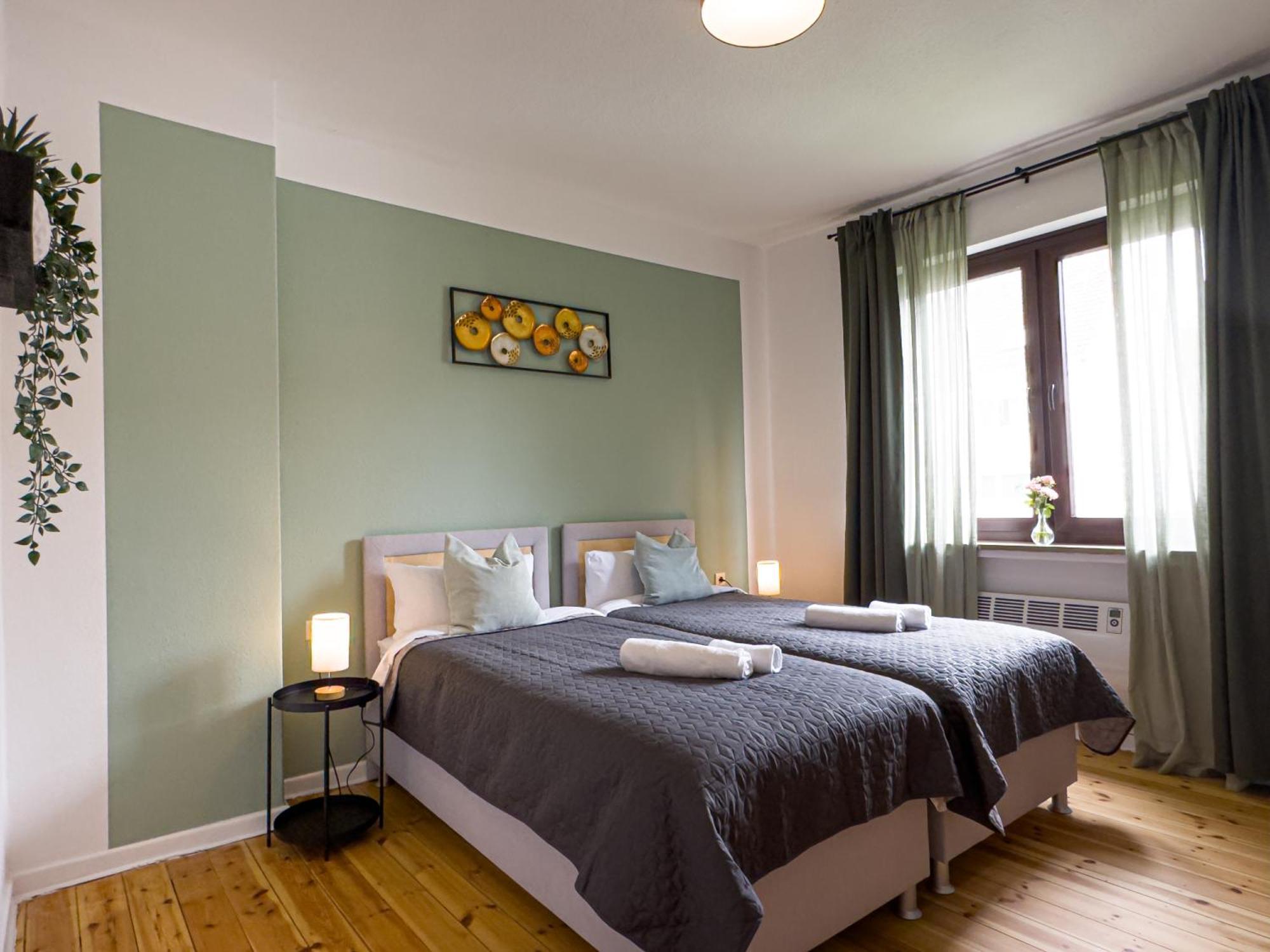 Immostay #8 - Haus Fuer 13 Personen Mit 7 Zimmer - Grosser Garten & Grill, Free Parking, Wlan BRE Exteriér fotografie