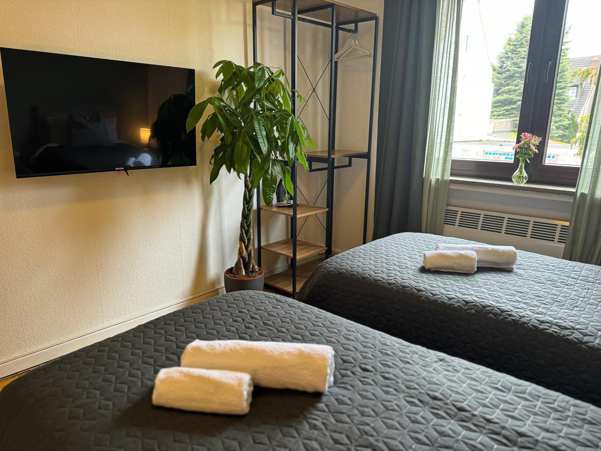 Immostay #8 - Haus Fuer 13 Personen Mit 7 Zimmer - Grosser Garten & Grill, Free Parking, Wlan BRE Exteriér fotografie