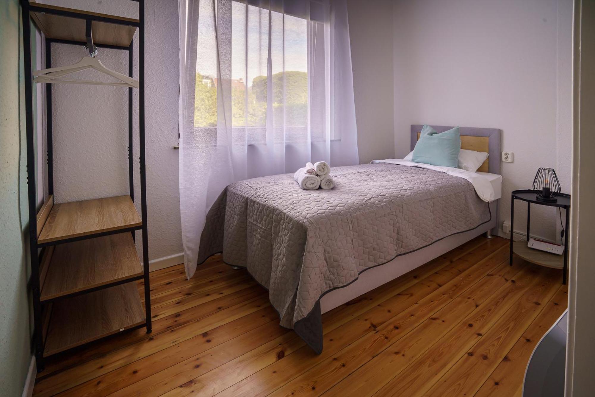 Immostay #8 - Haus Fuer 13 Personen Mit 7 Zimmer - Grosser Garten & Grill, Free Parking, Wlan BRE Exteriér fotografie